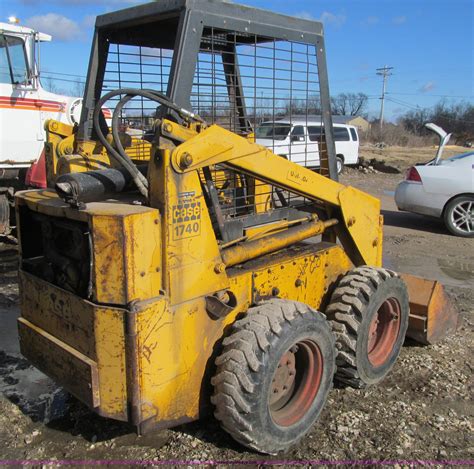 hydraulic fluid for case 1740 skid steer|case 1740 loader specifications.